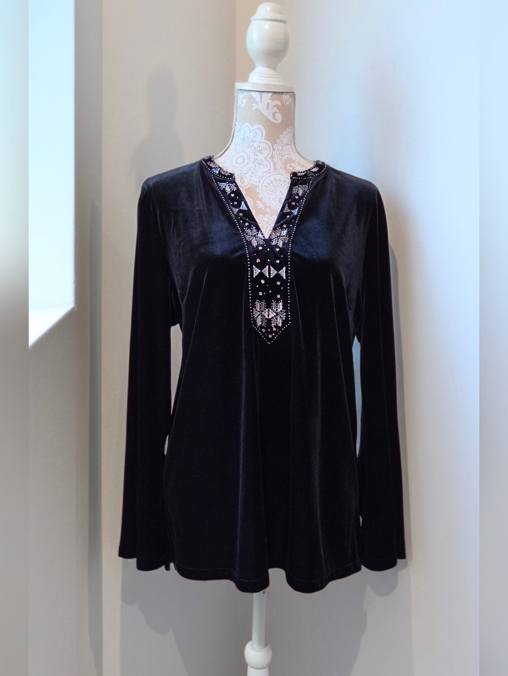 Reba Black Velvet Rhinestone Embellished Holiday Tunic Size XL